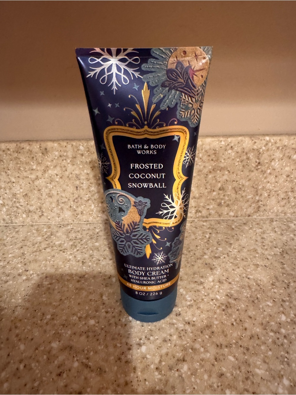 Bath & Body Works Frosted Coconut Snowball Body Cream - 8 ounces